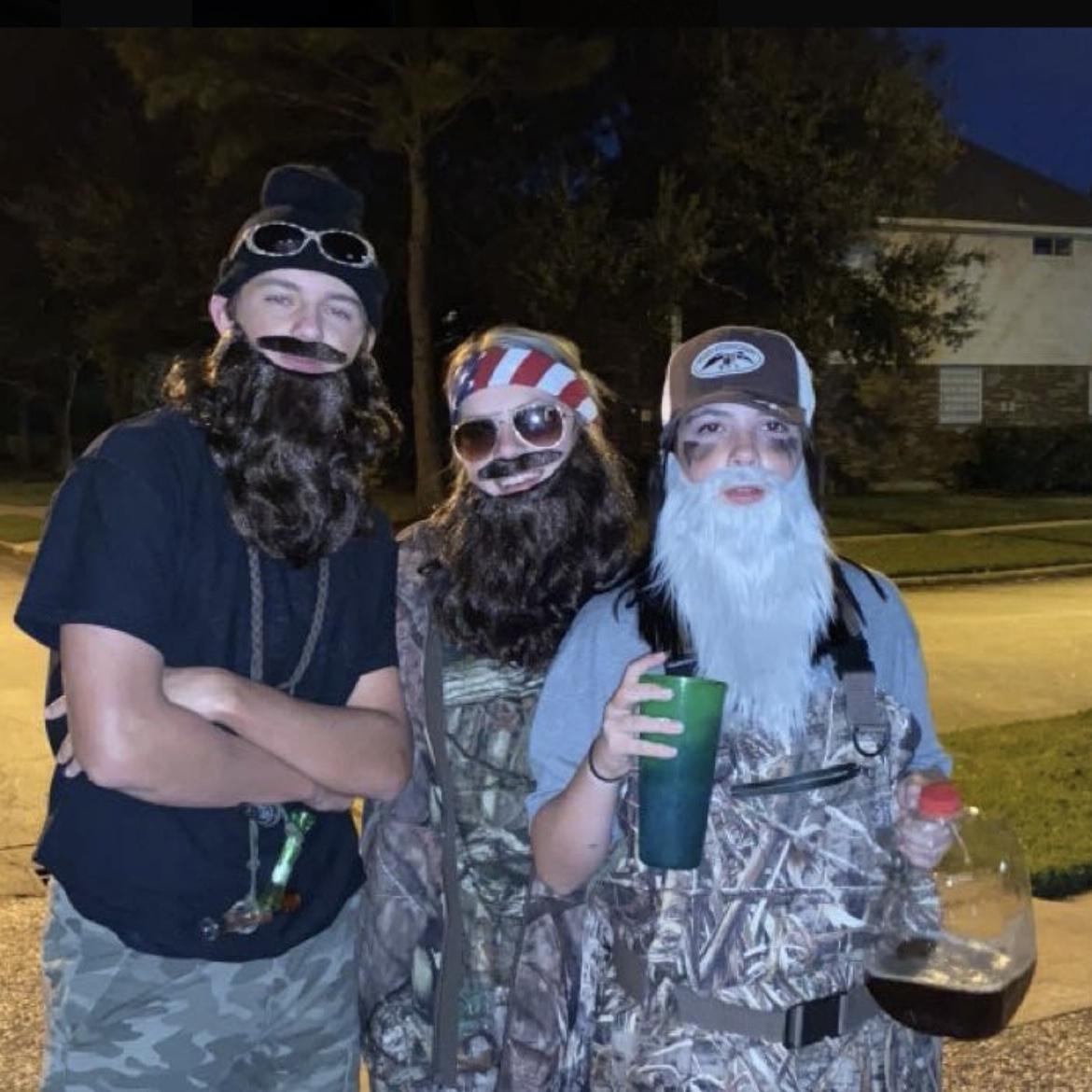 Carter, Rachel and Reagan as the Duck Dynasty gang on Halloween!