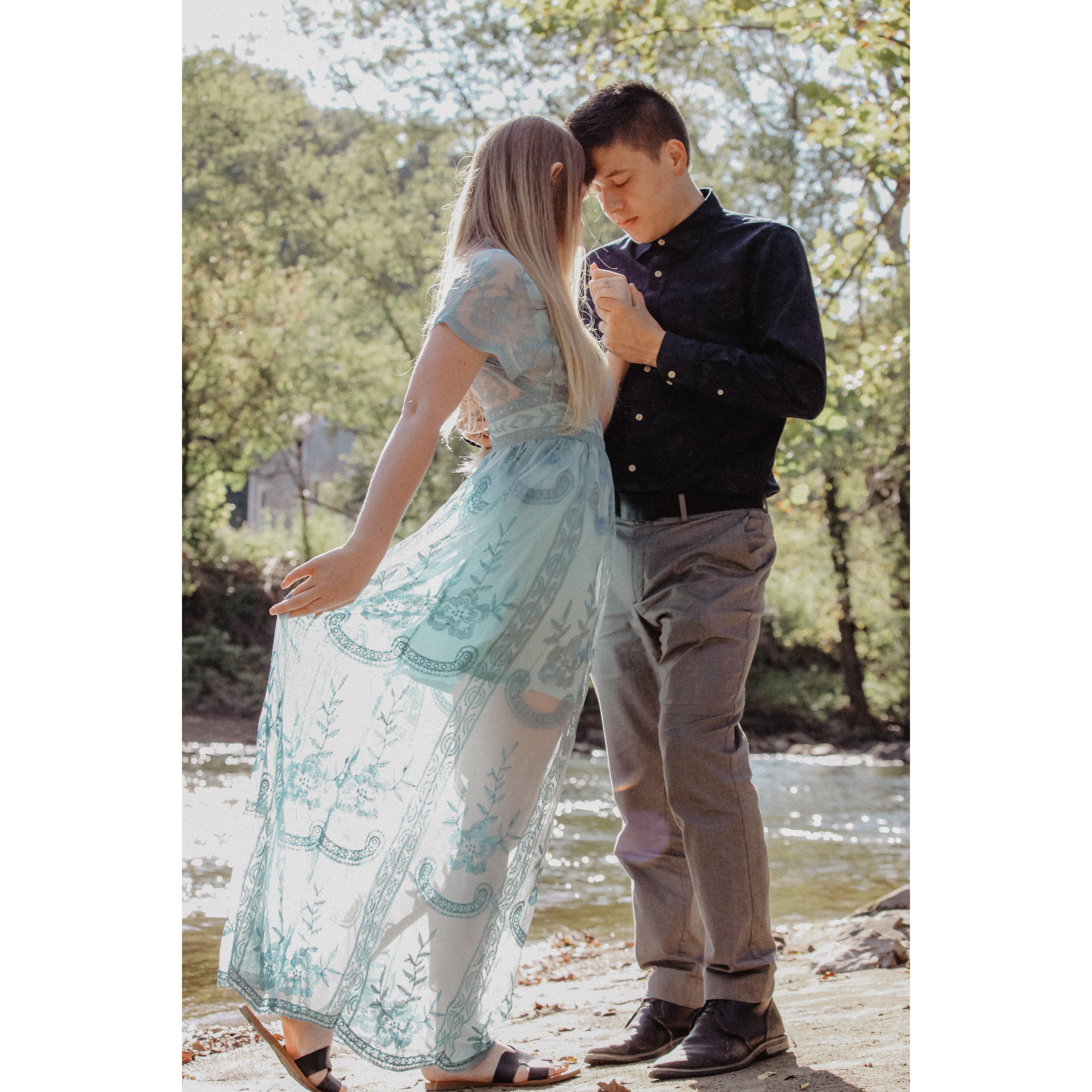 Engagement pictures on the Cuyahoga River.