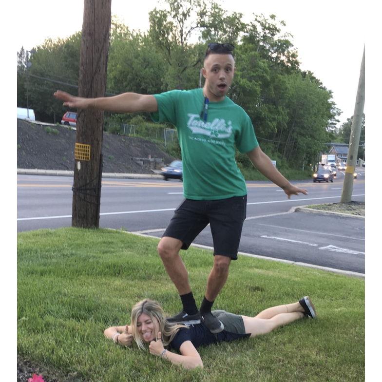 The FINEST Tonellis Pizza Pub Employees