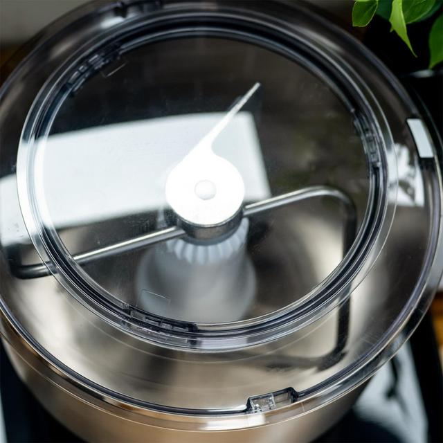 Black Universal Plus Mixer