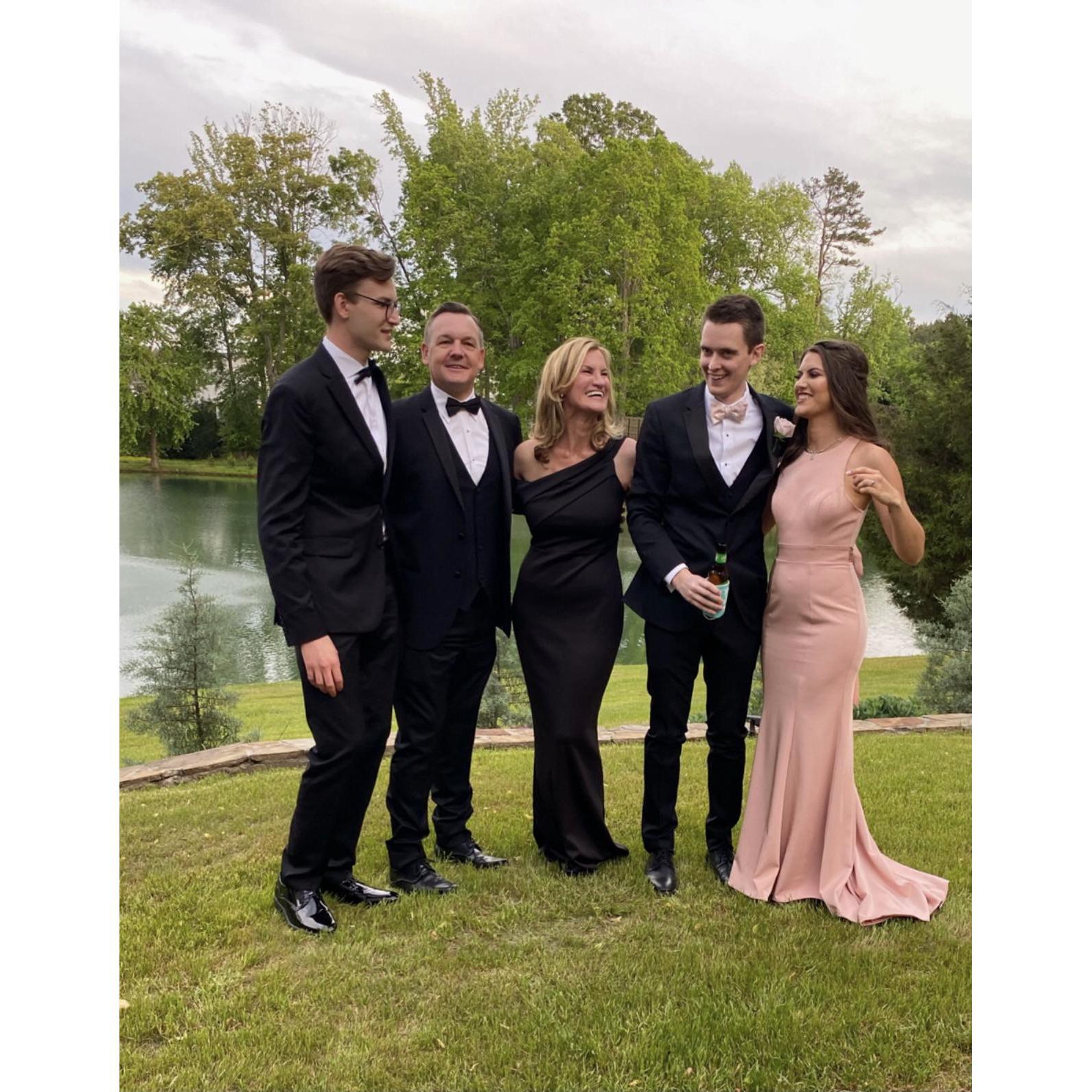 The family celebrating Allison and Zach's wedding