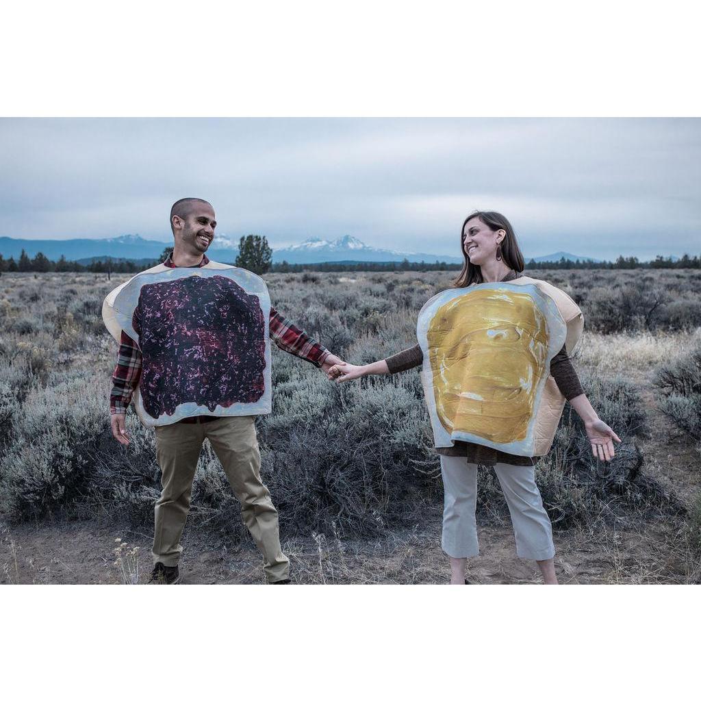 A BIG thanks to Caitlin Eddolls for her amazing engagement photos! We had a great time taking these.