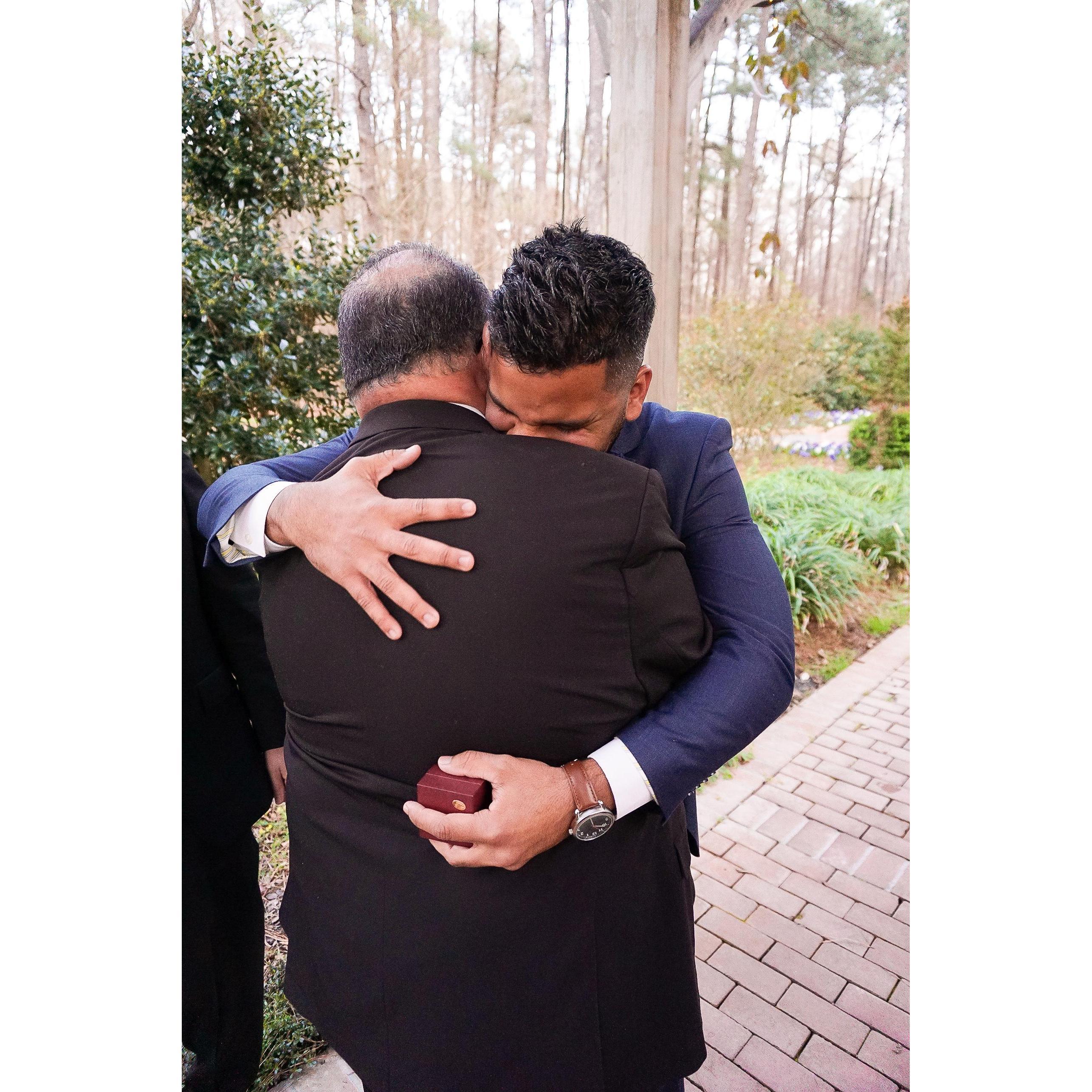 Este hombre aqui ha sido un gran ejemplo para mi vida, ejemplo de paternidad, ejemplo de lo que es ser un buen esposo. Le doy gracias a Dios por el amor que ha derramado en mi relación con Angela.