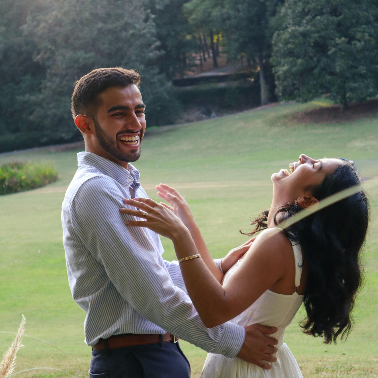 he said something funny | dijo algo chistoso