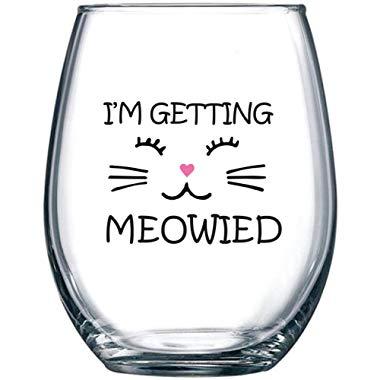 I'm Getting Meowied Funny Wine Glass 15oz - Unique Wedding Gift Idea for Fiancee, Bride, Bridal Shower Gifts - Engagement Party or Christmas Gift for Her - Evening Mug