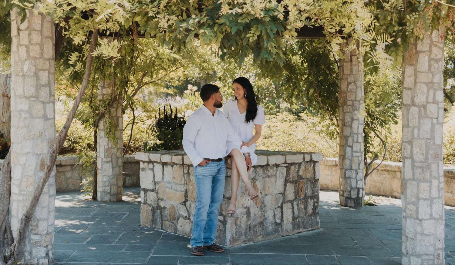 The Wedding Website of Destinee De La Cruz and Erik Camarillo