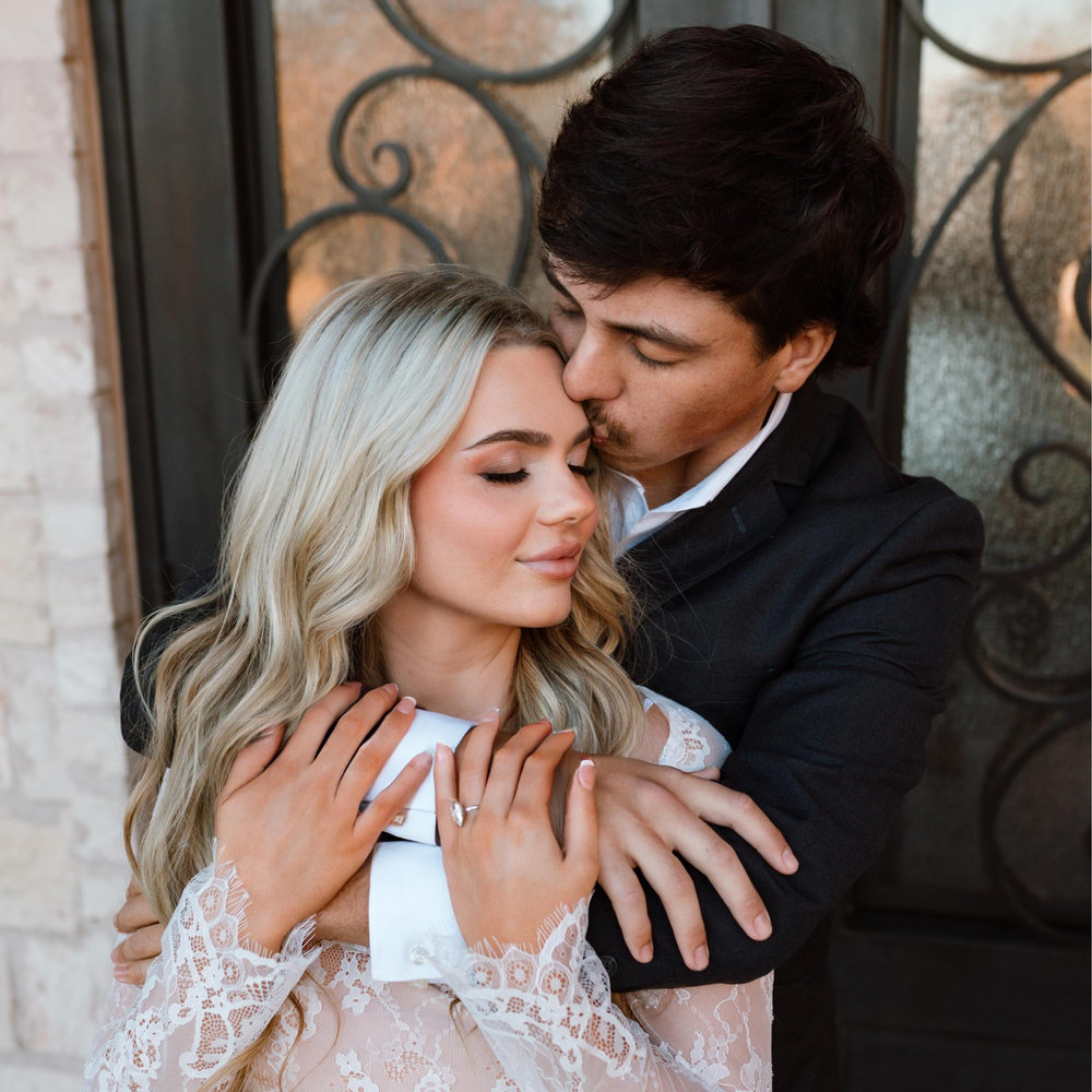 Madde Tinder and Davin Reed's Wedding Website