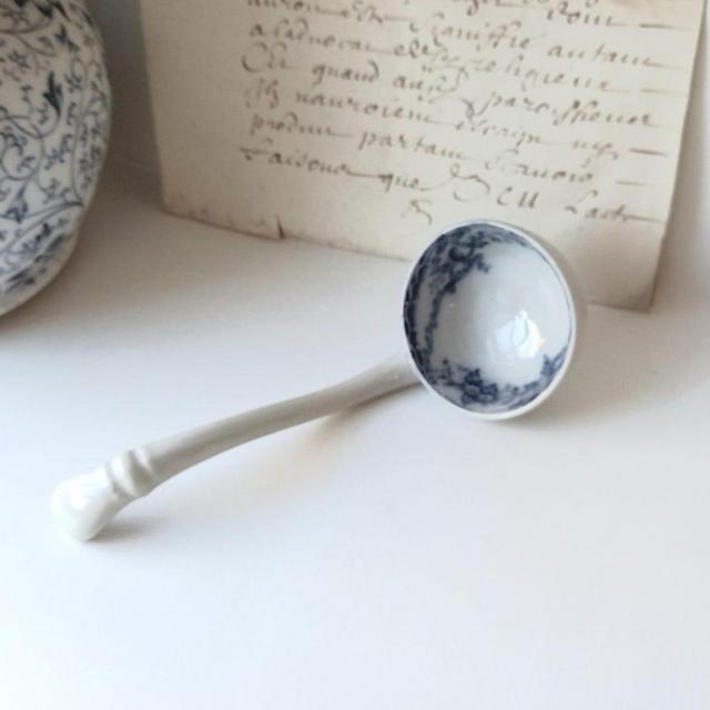 Victorian dark blue and white china sauce ladle, antique tureen ladle, kitchenalia, serving utensil, pottery ladle, kitchen decor, ironstone