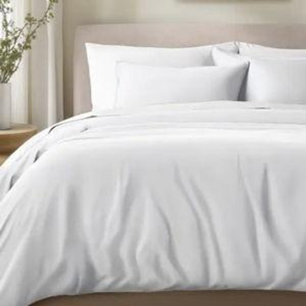 Queen-sized Comforter/Duvet (Hypoallergenic)