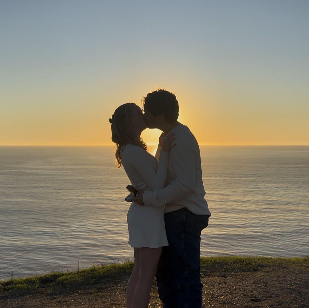 Sheane proposed in California with a beautiful sunset view overlooking the ocean.