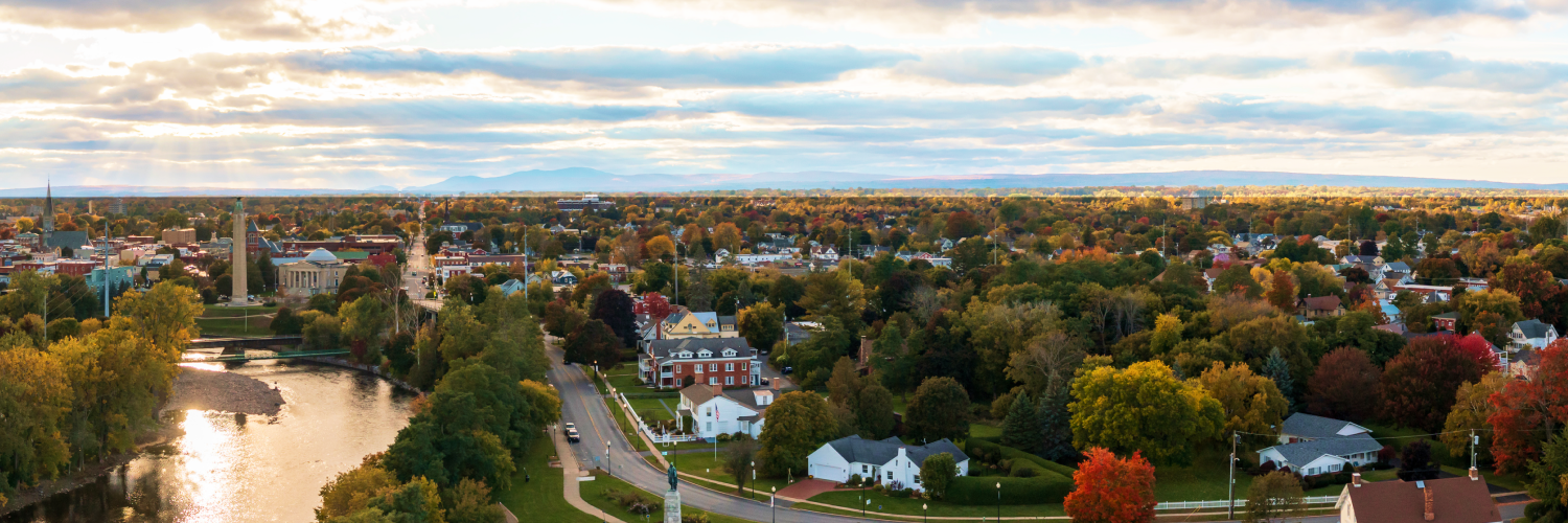 The Wedding Website of Lillian Dean and Garrett Thurston