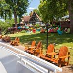 Captain's Quarters Riverside Grille