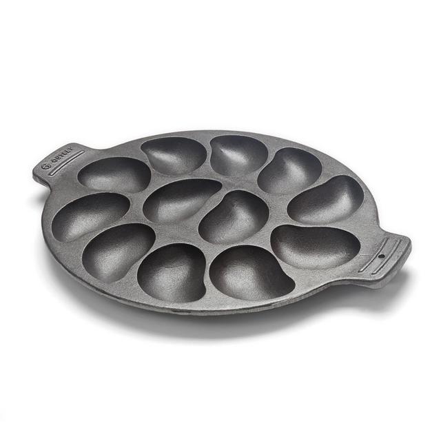 Cast Iron Oyster Grill Pan in Black