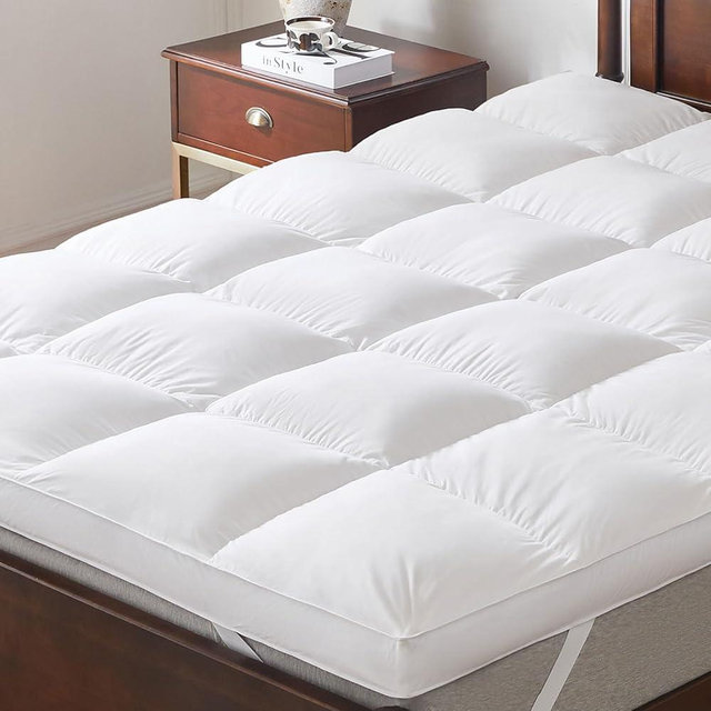 LeWinBedding 3 Inch White Goose Feather Mattress Topper,California King Size Feather Bed Topper,Mattress Cover with Straps,Ultra Soft Pillowtop,100% Organic Cotton Fabric(72”x84”)