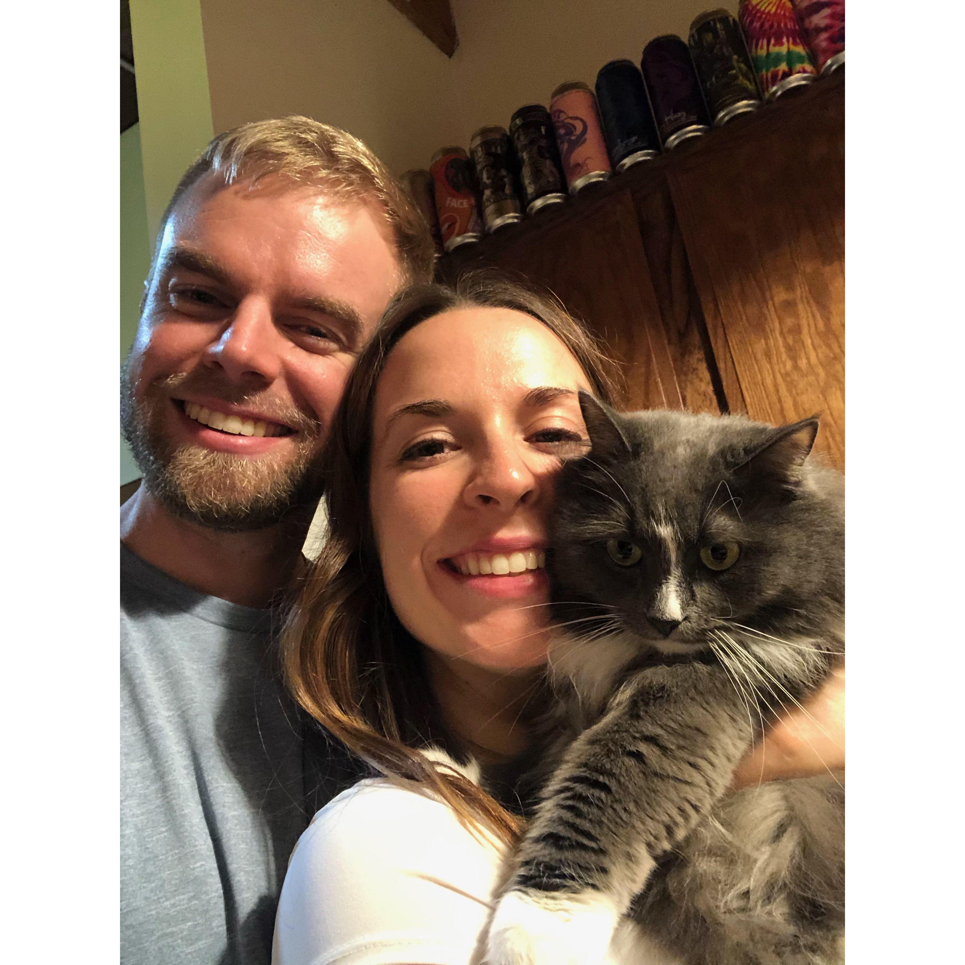 Maura got a pandemic cat and Sheehan tolerates her <3