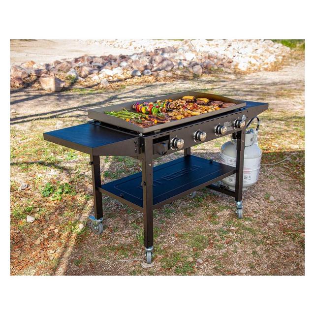 Pit Boss 4-Burner Deluxe Gas Griddle 10555 Black
