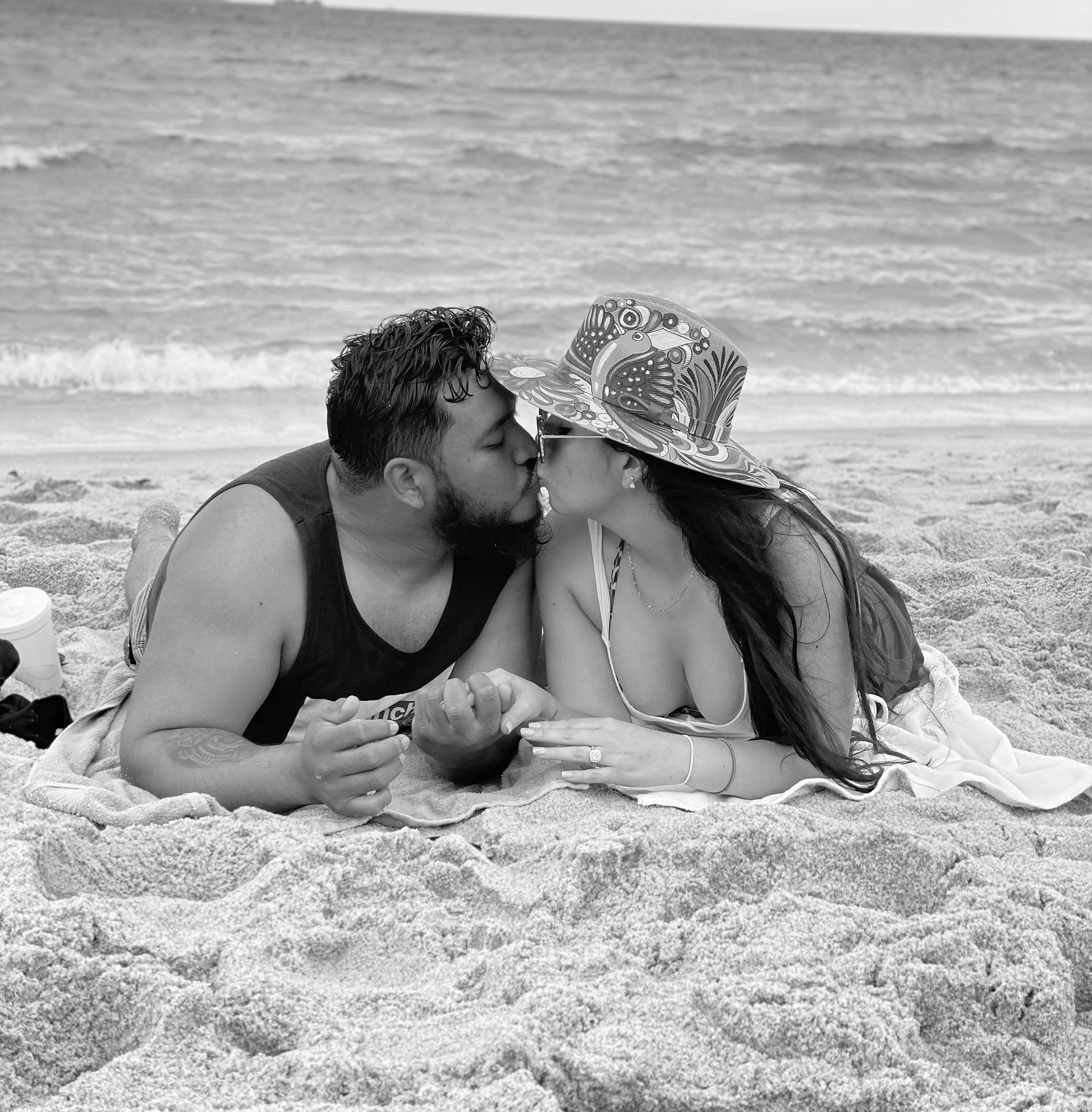 The Wedding Website of Yolanda Del Real and Gustavo Martinez