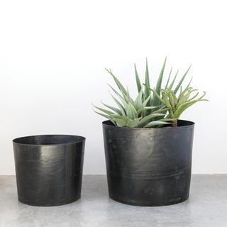 2-Piece Cast Metal Planter Set