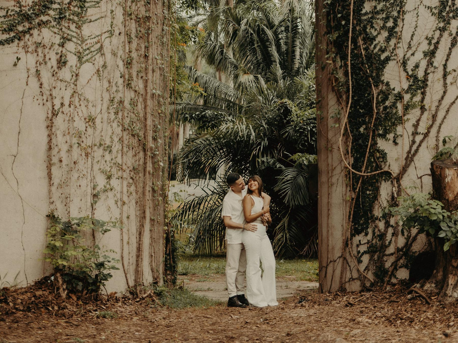The Wedding Website of Mónica Velázquez and Ángel Resto