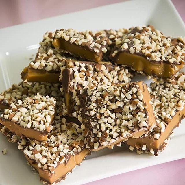 Aunt Mae's Sweet Tooth English Toffee 8 oz. Box (Click here to find the other flavors) (Milk Chocolate)