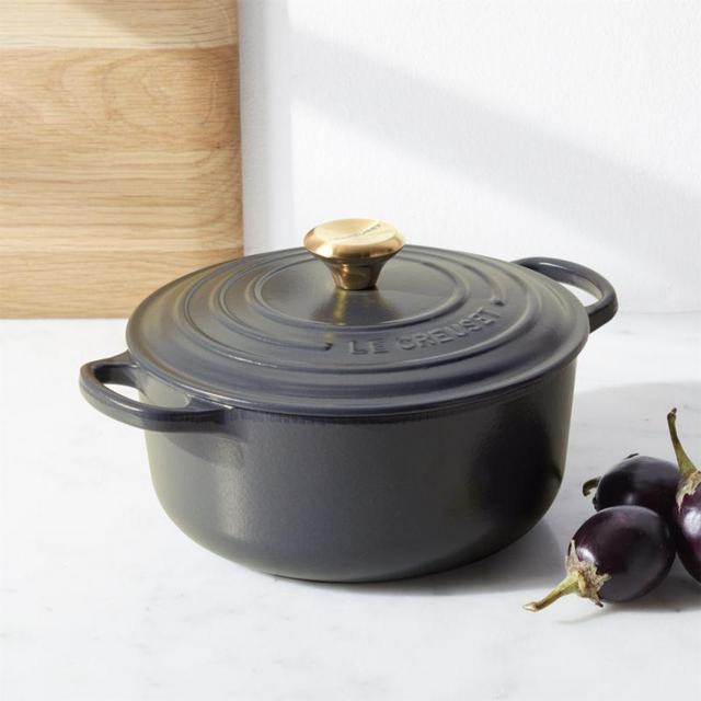 Le Creuset - Le Creuset ® Signature Graphite 2.75-Qt. Round Dutch Oven