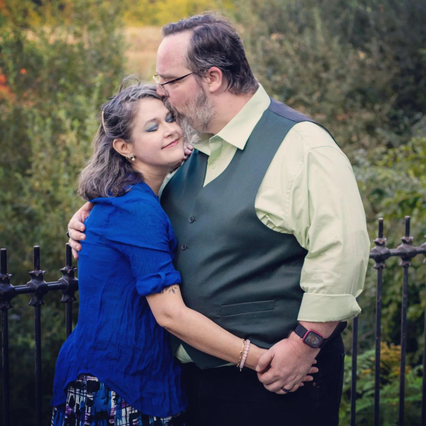 Engagement shoot, Highland Park Reservoir by Emmett Anderson. Xoxo