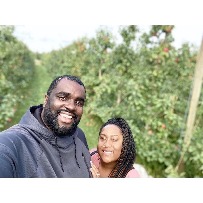On our first anniversary trip to Seattle, we visited an apple orchard + distillery. We had lunch, picked apples and tried not to get stung by bees.