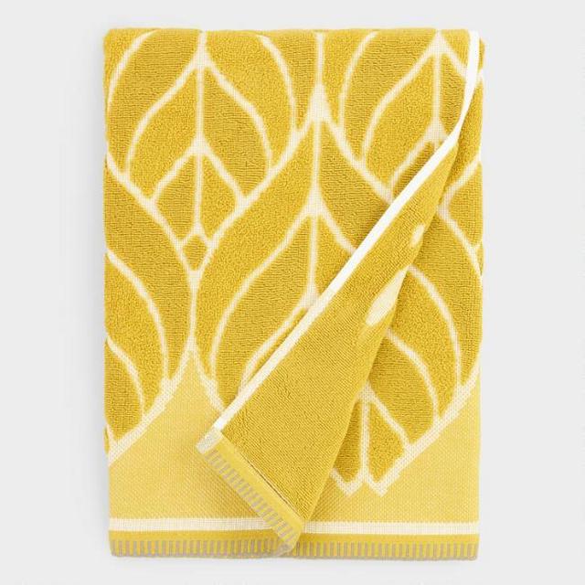 Chartreuse Green Leaf Sculpted Anise Bath Towel