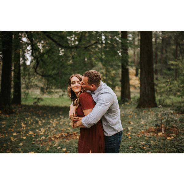 Alli Linnell and Brett Reeves' Wedding Website