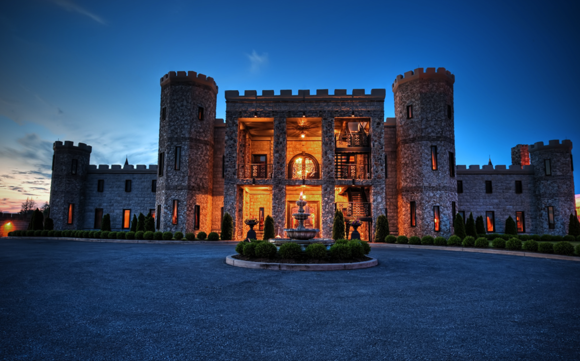 The Wedding Website of Summer Simmons and Pasha Ateshkari