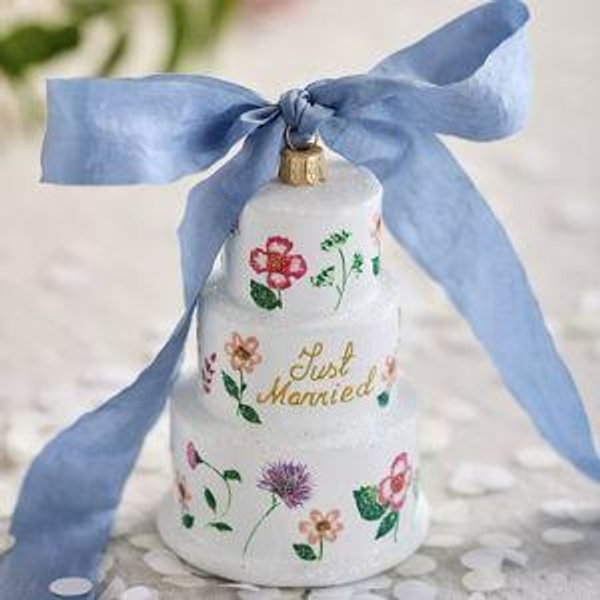 Wedding Cake Glass Ornament