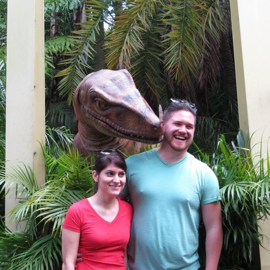 Our first vacation: Before heading out on our cruise, we stopped at Universal Studios.
Nuestras primeras vacaciones: antes de emprender nuestro crucero, decidimos ir a Universal Studios.