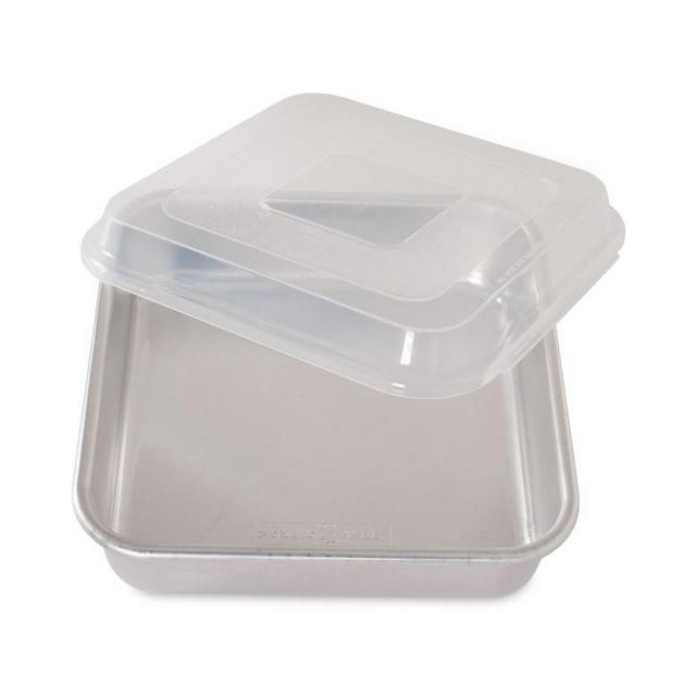 Nordic Ware 9 in cake pan