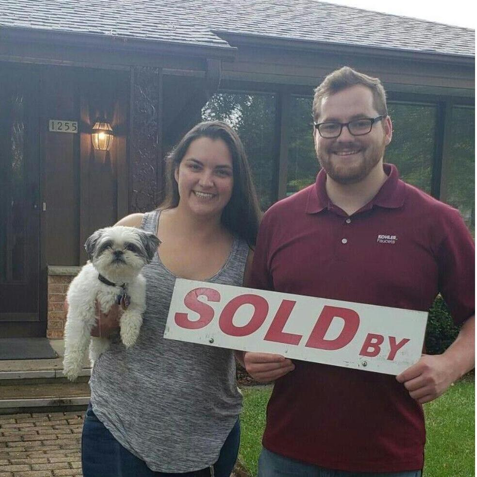 #FirstTimeHomeBuyers
Shout to Emily at Hollrith Realty for helping us take another step towards joining our lives.