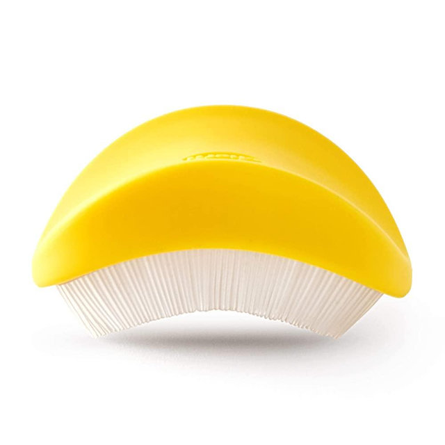 Chef'n Silkster Corn Vegetable Brush, Removes Silk, Yellow