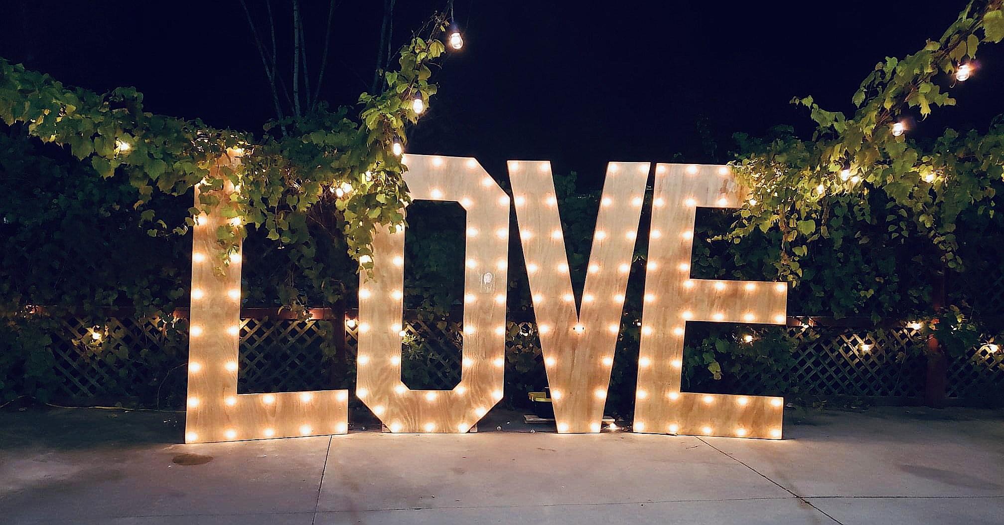 The Wedding Website of Mackenzie Aldrich and Alex Roach