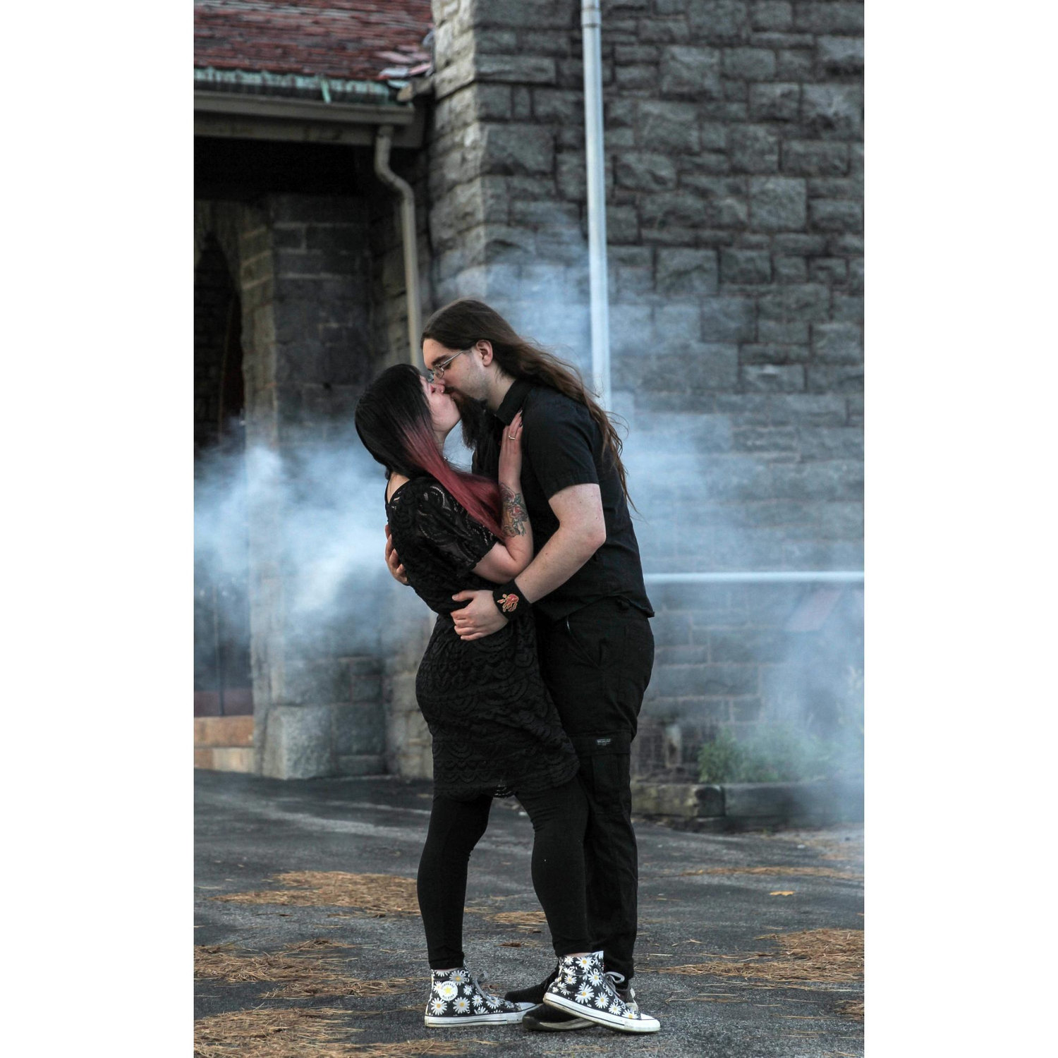 Engagement Photos 🖤
♡Location: Elmlawn Memorial Park
♡Photographer: Alyssa Knowlton, Lyssa Lee Photography