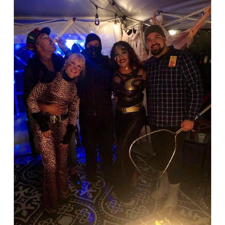 We Love Halloween🎃👻