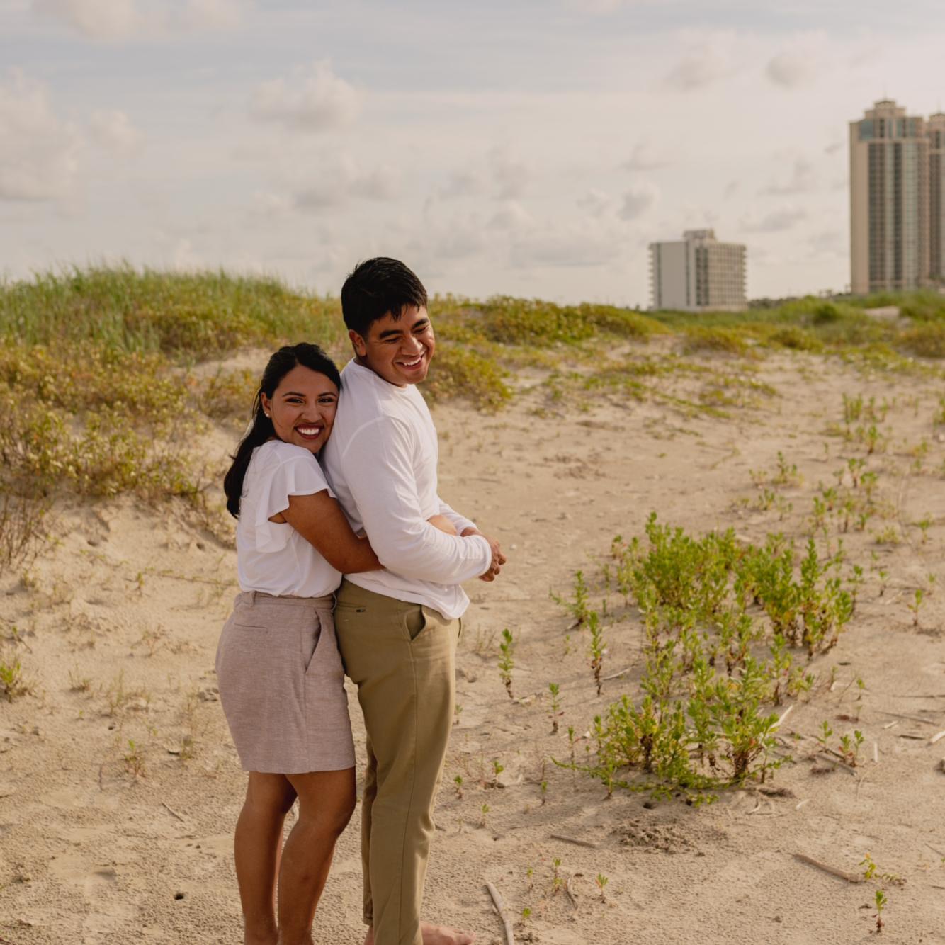 Our Engagement photoshoot!

¡Nuestra sesión de fotos de compromiso!