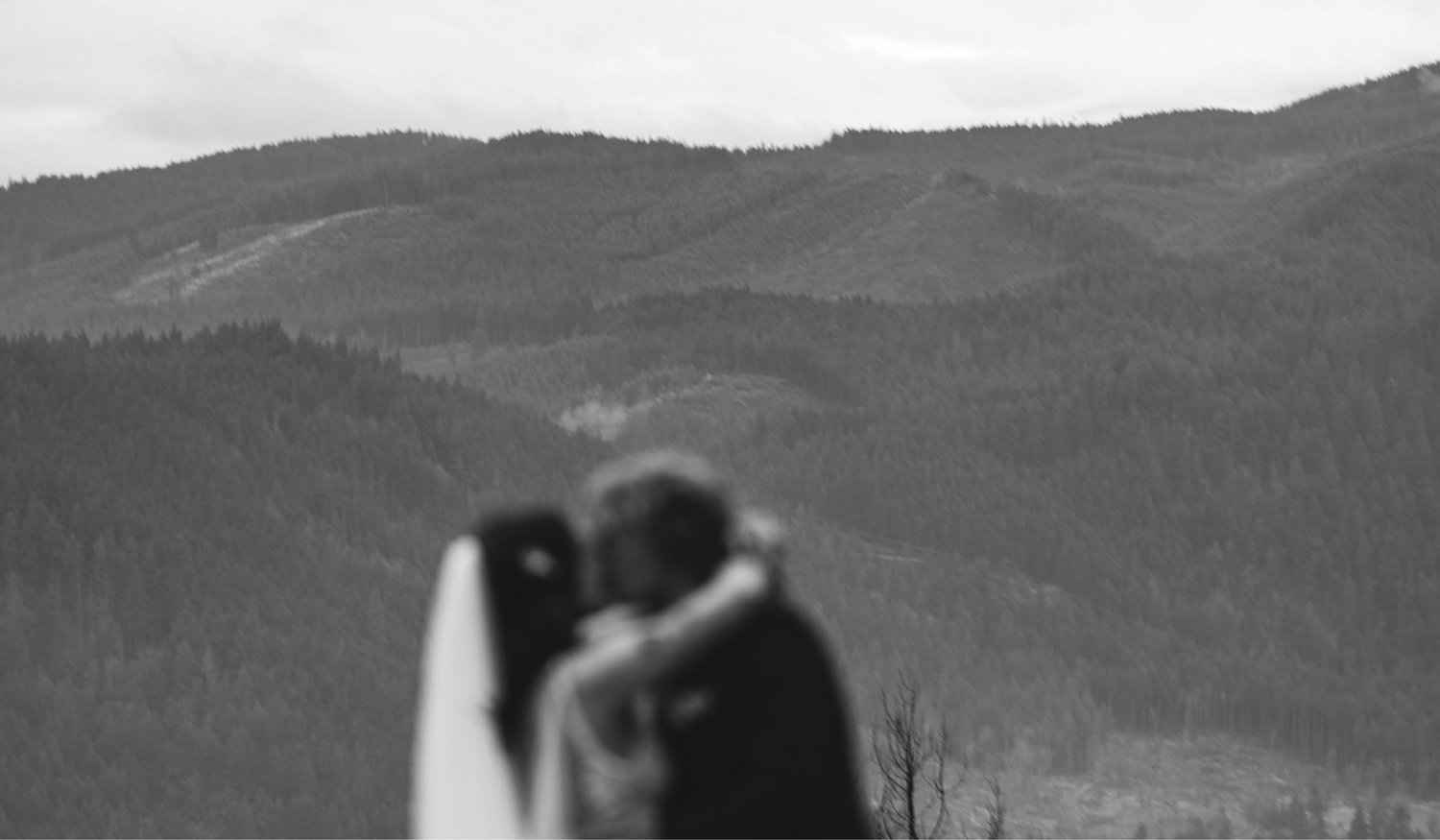 The Wedding Website of Odalis Seefoo and Ezekiel Block