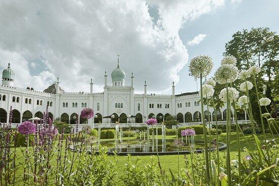 The Wedding Website of Camilla Henriksen and Bryce Stirton