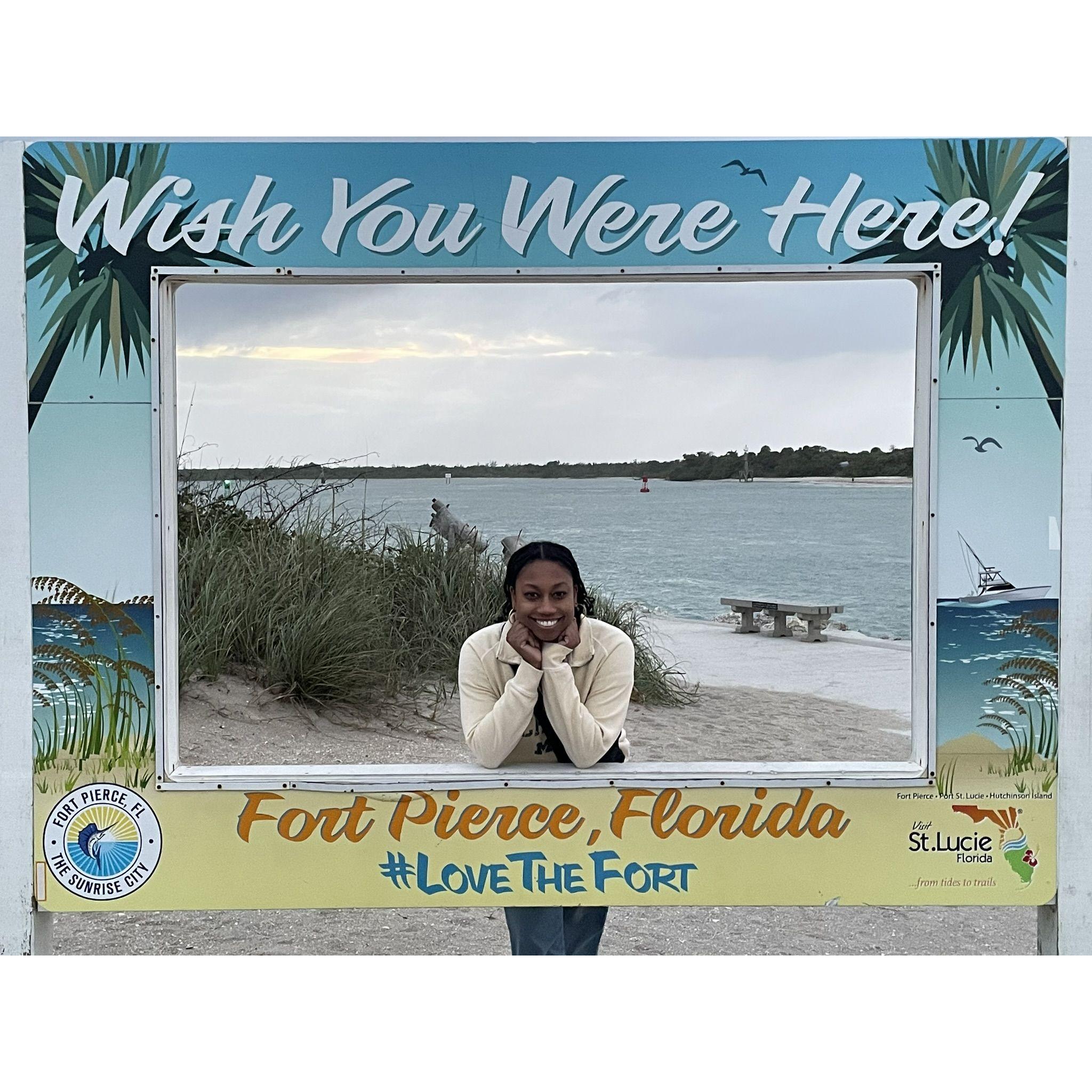 Jasmine visits Alejandro's hometown and meets his family