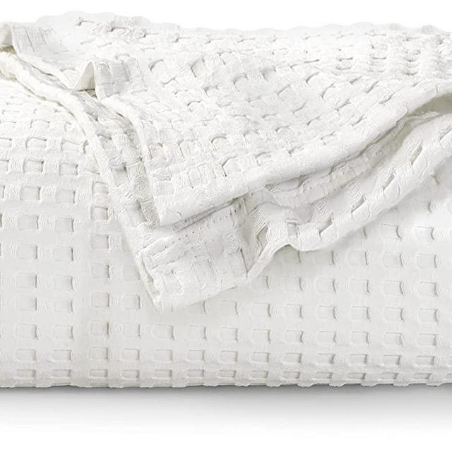 Utopia Bedding 100% Cotton Waffle Weave Blanket [Queen Size] - Luxury Breathable Skin - Friendly Blanket - Perfect for Layering Any Bed for All Season (90 x 90 Inch – White)
