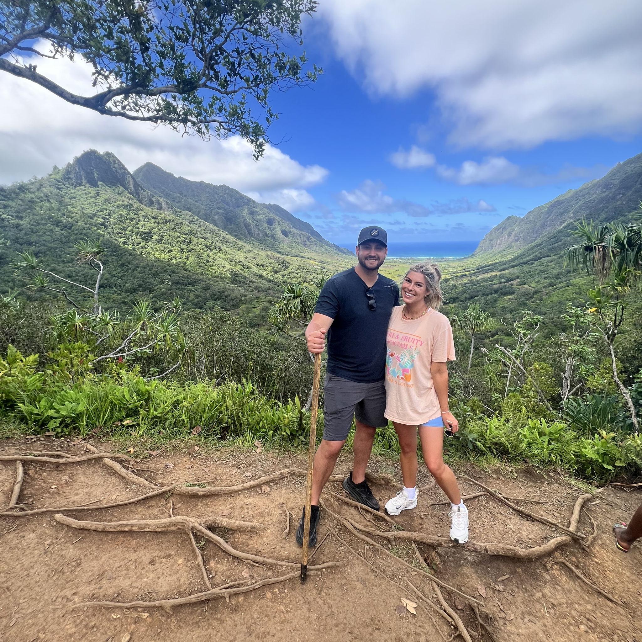 Kelsie tagged along for one of Austin's work trips to Hawaii.