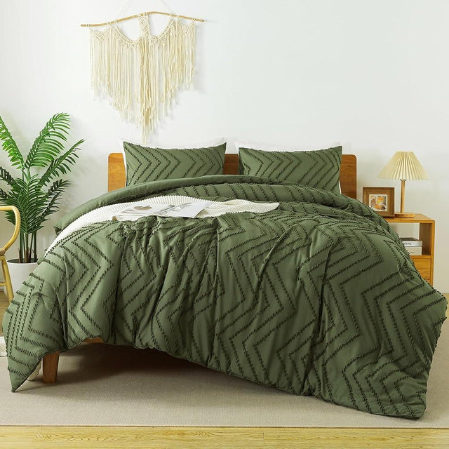 Litanika Dark Olive Green Comforter Set King Size, 3 Pieces Boho Chevron Tufted Bedding Set & Collections, All Season Bed Set (104x90In Comforter and 2 Pillow Shams)