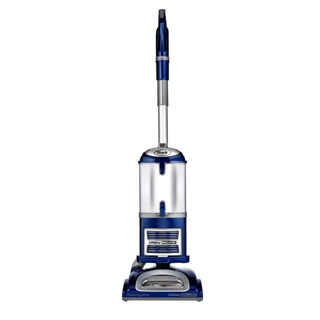 Shark Navigator Lift-Away Deluxe Vacuum