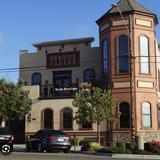Far Western Tavern