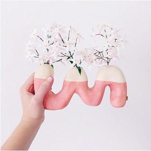 Curvy bud vase Pink and White