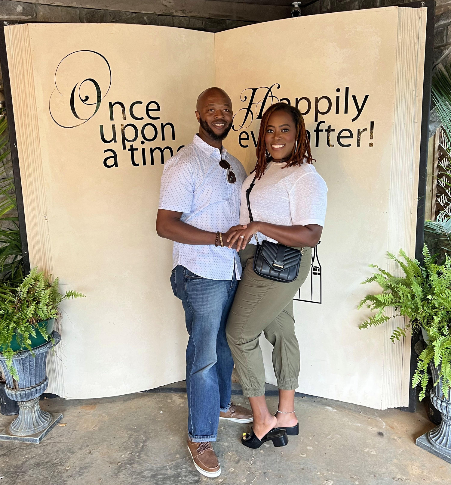 The Wedding Website of Lisa Olds and Brandon Vaughn