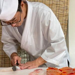 Tsukiji Fish Market Guided Tour and Sushi Making with Pro Chef